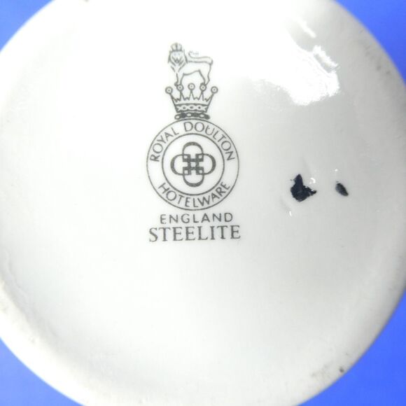 Royal Doulton Hotelware Steelite Black/White Creamer & Saucer - Picture 12 of 13